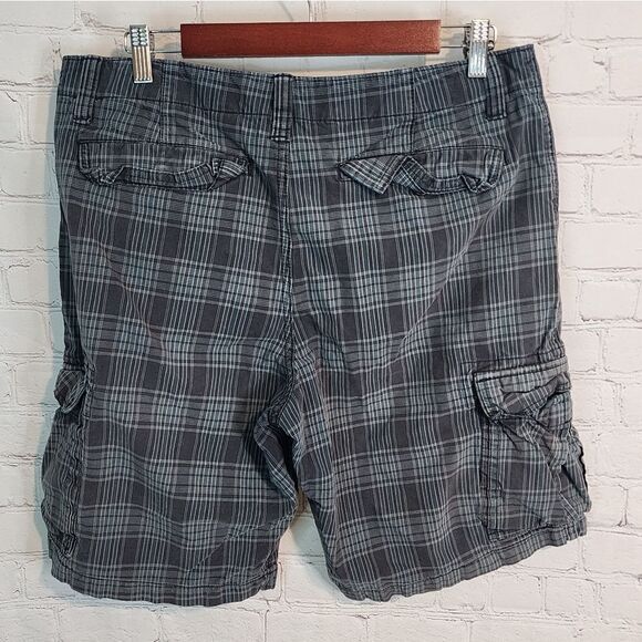 Men's Eddie Bauer cargo shorts, size 34 - Picture 2 of 4